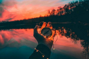 Što je strana svijeta? Koji su i uz pomoć u kojem se određuju? Što je strana svijeta? Koji su i uz pomoć u kojem se određuju?